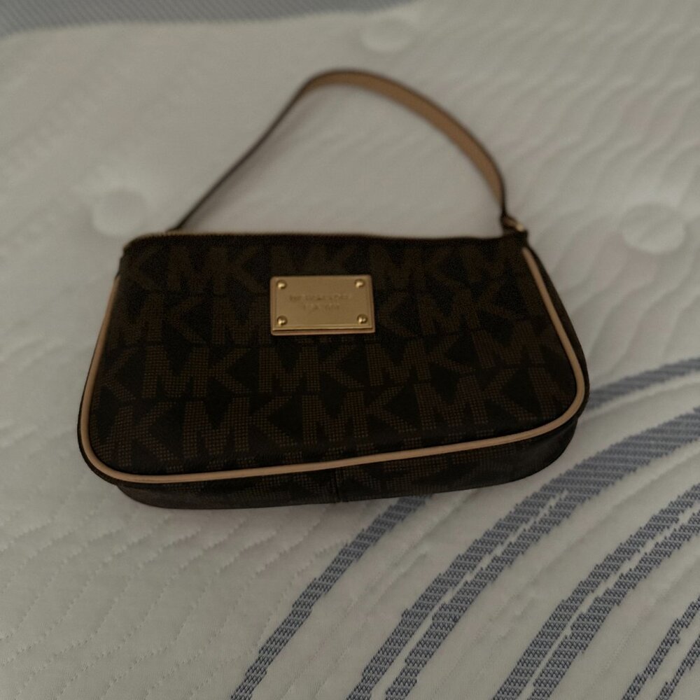 Michael Kors small purse